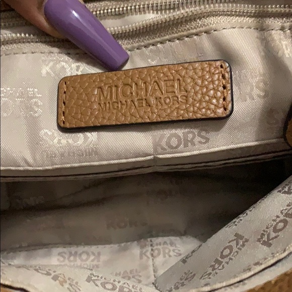 COPY - Michael Kors Shoulder/Crossbody Bag - Picture 8 of 8